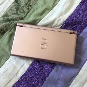 pink NintendoDS